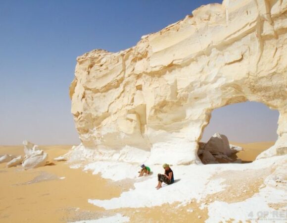 White & Black Desert Tour – 2 Days / 1 Night (Bahariya Oasis)