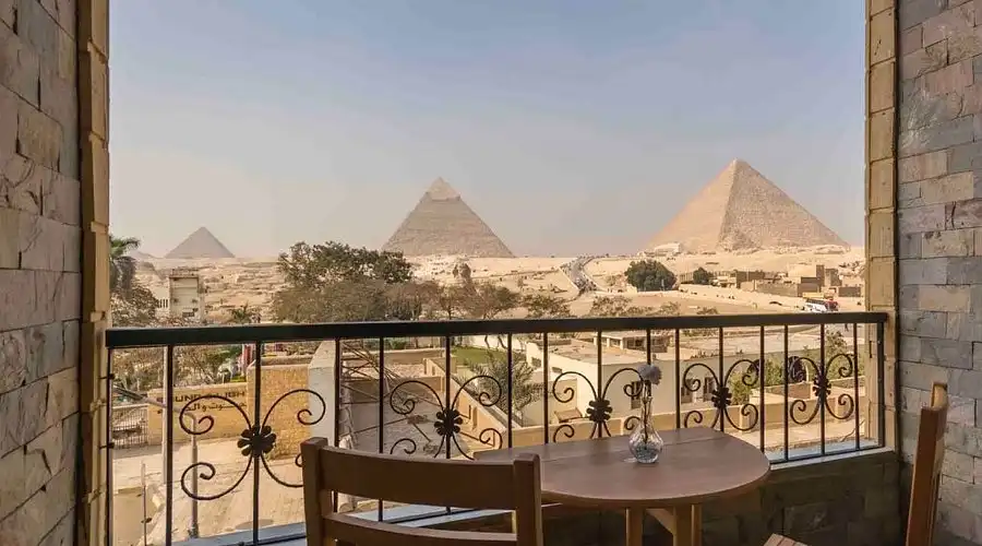pyramid-view-room-vs-rooftop-checklist 3pyramids